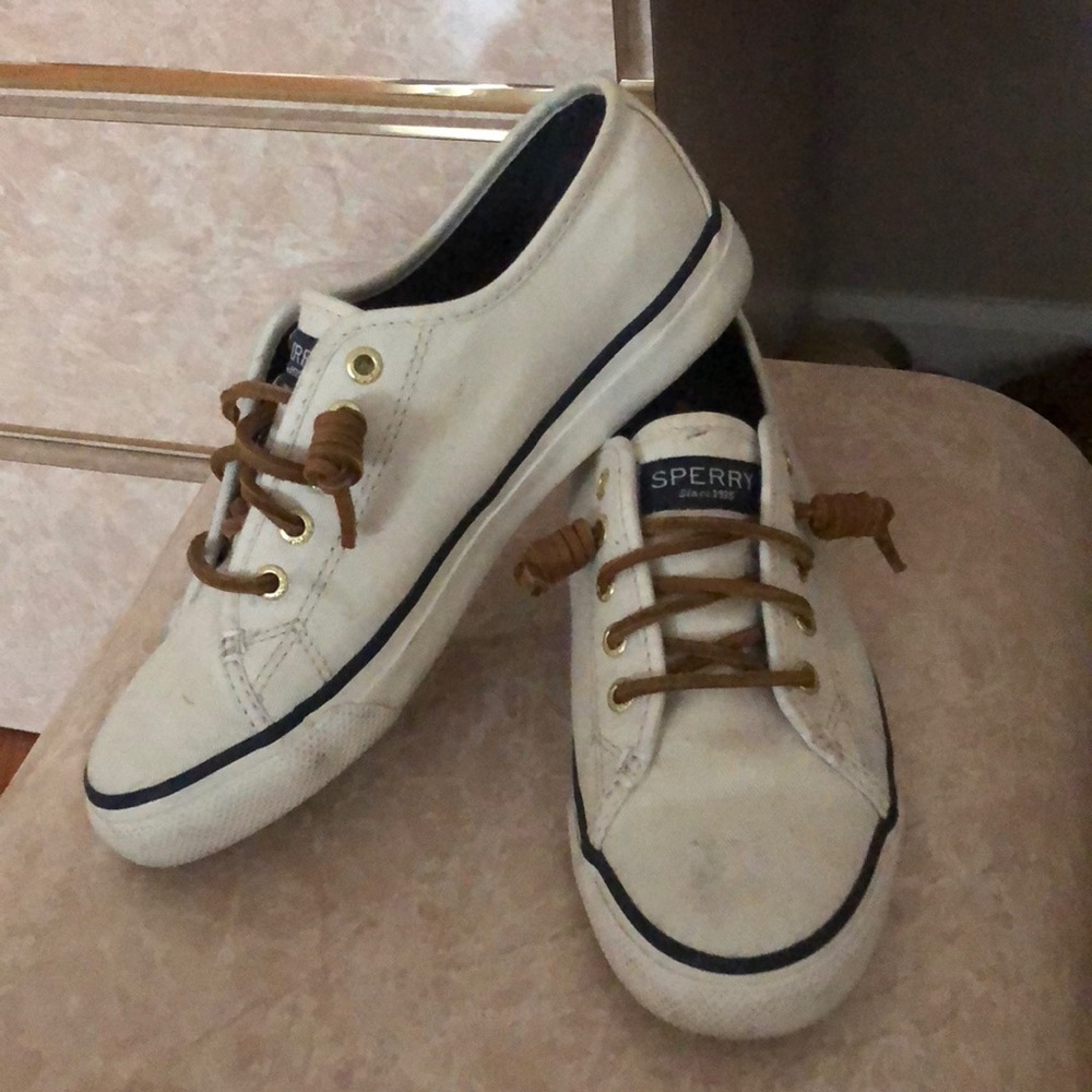 Sperry boat shoes